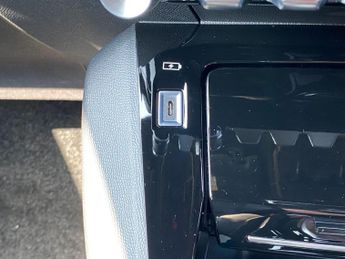 Peugeot 208 51kWh GT Auto 5dr (7.4kW Charger)