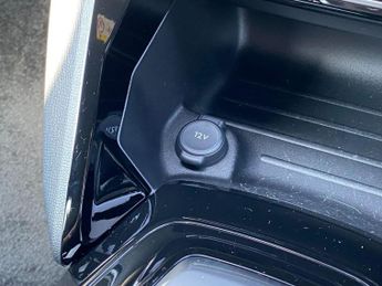 Peugeot 208 51kWh GT Auto 5dr (7.4kW Charger)