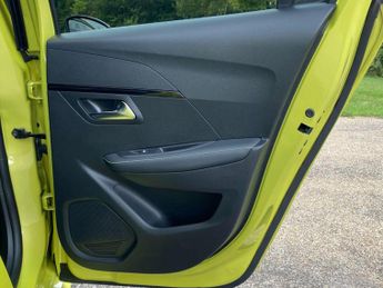 Peugeot 208 51kWh GT Auto 5dr (7.4kW Charger)