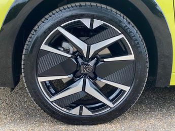 Peugeot 208 51kWh GT Auto 5dr (7.4kW Charger)