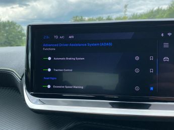 Peugeot 208 51kWh GT Auto 5dr (7.4kW Charger)
