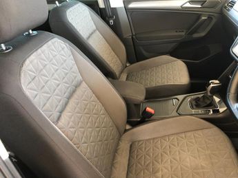 Volkswagen Tiguan 1.4 TSI eHybrid Life 5dr DSG