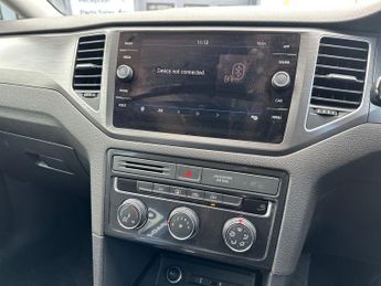 Volkswagen Golf SV VW  5Dr SE 1.0 Auto