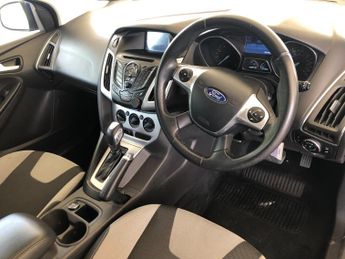 Ford Focus 1.6 125 Zetec Navigator 5dr Powershift