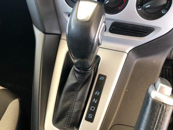 Ford Focus 1.6 125 Zetec Navigator 5dr Powershift