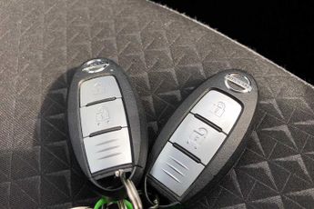 Nissan Juke 1.0 DiG-T N-Connecta 5dr DCT