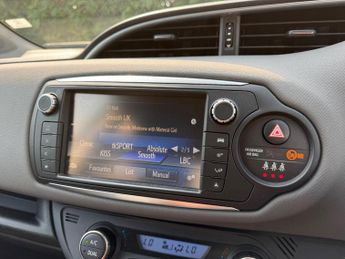 Toyota Yaris 1.5 VVT-h Icon E-CVT Euro 6 5dr
