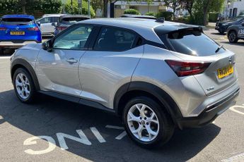 Nissan Juke 1.0 DiG-T N-Connecta 5dr DCT