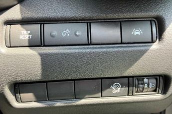 Nissan Juke 1.0 DiG-T N-Connecta 5dr DCT
