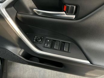 Toyota RAV4 5Dr Black Edition 2.5 Hybrid Auto