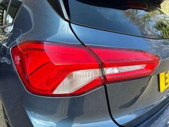 Ford Focus 5Dr ST-Line X 1.0 125PS Auto