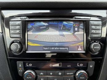 Nissan Qashqai 1.2 DiG-T N-Connecta 5dr Xtronic