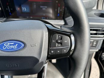 Ford Transit Custom 320 SWB Limited 65kWh 100kw / 136PS Auto