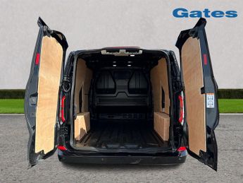 Ford Transit Custom 320 SWB Limited 65kWh 100kw / 136PS Auto