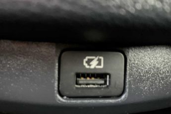 Nissan Juke 1.0 DiG-T 114 N-Connecta 5dr DCT