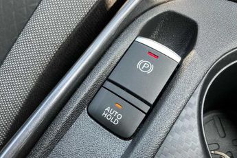 Nissan Juke 1.0 DiG-T 114 N-Connecta 5dr DCT