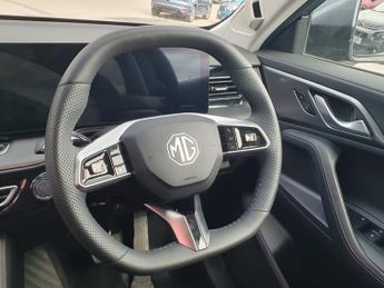 MG HS 1.5 T-GDI SE 5dr DCT