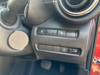 Nissan Juke 5Dr Tekna 1.0 Auto