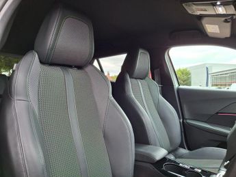 Peugeot 2008 50kWh GT Auto 5dr (7kW Charger)