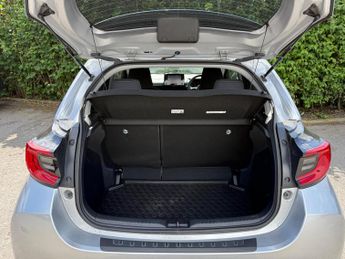 Toyota Yaris 1.5 VVT-h Design E-CVT Euro 6 (s/s) 5dr