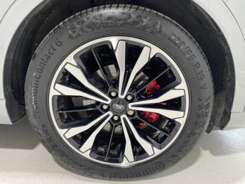 Ford Kuga 2.5 FHEV (190PS) Automatic ST-Line X Edition 5dr.