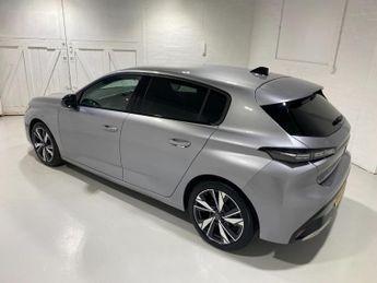 Peugeot 308 1.2 PureTech (130PS) Automatic Allure 5dr.