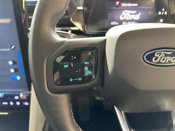 Ford Explorer 5Dr Premium Extended Range 2WD Auto