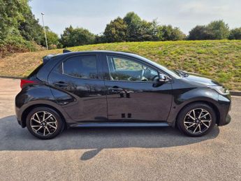 Toyota Yaris 1.5 VVT-h Design E-CVT Euro 6 (s/s) 5dr