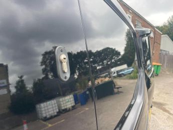 Ford Transit Custom 320 65kWh Limited Auto L1 H1 5dr