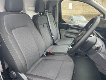 Ford Transit Custom 320 65kWh Limited Auto L1 H1 5dr