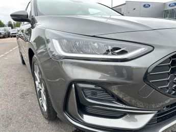 Ford Focus 5Dr ST-Line 1.0 MHEV 125PS Auto
