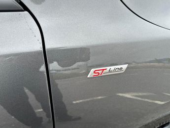 Ford Focus 5Dr ST-Line 1.0 MHEV 125PS Auto