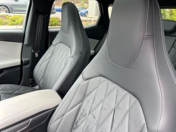 Ford Explorer 5Dr Premium Extended Range 2WD Auto