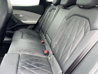Ford Explorer 5Dr Premium Extended Range 2WD Auto