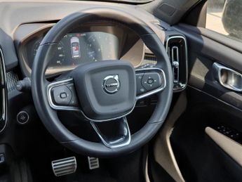 Volvo XC40 1.5 T3 [163] R DESIGN 5dr Geartronic
