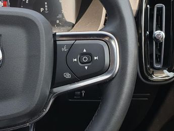 Volvo XC40 1.5 T3 [163] R DESIGN 5dr Geartronic