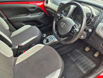 Toyota AYGO 1.0 VVT-i x-play x-shift Euro 6 5dr