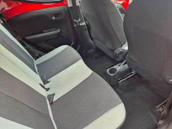 Toyota AYGO 1.0 VVT-i x-play x-shift Euro 6 5dr