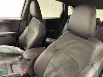 Ford Kuga 2.5 FHEV (190PS) Automatic ST-Line Edition 5dr.