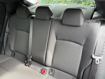 Toyota CHR 2.0 VVT-h Design CVT Euro 6 (s/s) 5dr