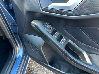 Ford Focus 5Dr ST-Line 1.0 MHEV 155PS Auto