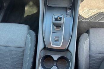 Nissan Qashqai 1.3 DiG-T MH 158 N-Connecta 5dr Xtronic