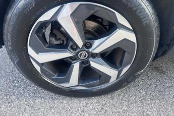 Nissan Qashqai 1.3 DiG-T MH 158 N-Connecta 5dr Xtronic