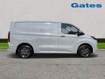 Ford Transit Custom 320 SWB Limited 65kWh 100kw / 136PS Auto