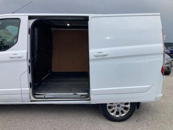 Ford Transit Custom 2.0 EcoBlue 130ps Low Roof Limited Van Auto