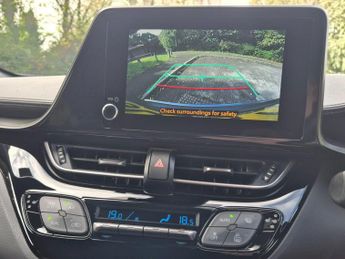 Toyota CHR 1.8 VVT-h Design CVT Euro 6 (s/s) 5dr