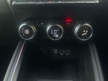 Renault Clio 1.6 E-TECH full hybrid 145 Engineered 5dr Auto