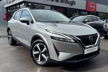 Nissan Qashqai 1.3 DiG-T MH 158 N-Connecta 5dr Xtronic with Glass Roof