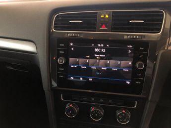 Volkswagen Golf 1.0 TSI 110 SE [Nav] 5dr DSG