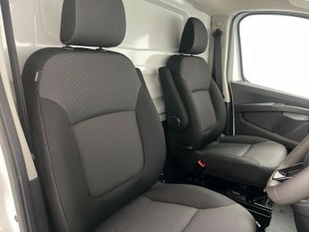 Renault Trafic SL30 E-Tech Advance L1 H1 SWB 52kWh Auto